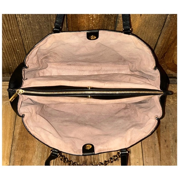 Kate Spade. 5 Piece. Carlyle Tote & Free Crossbody, Bag Charm, Dust Bag & Scarf. - Picture 10 of 16